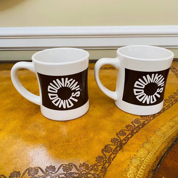 Dunkin Donuts Retro Diner White Brown Circle Logo 12 oz Coffee Mugs 2010 2 Cups - Picture 4 of 5